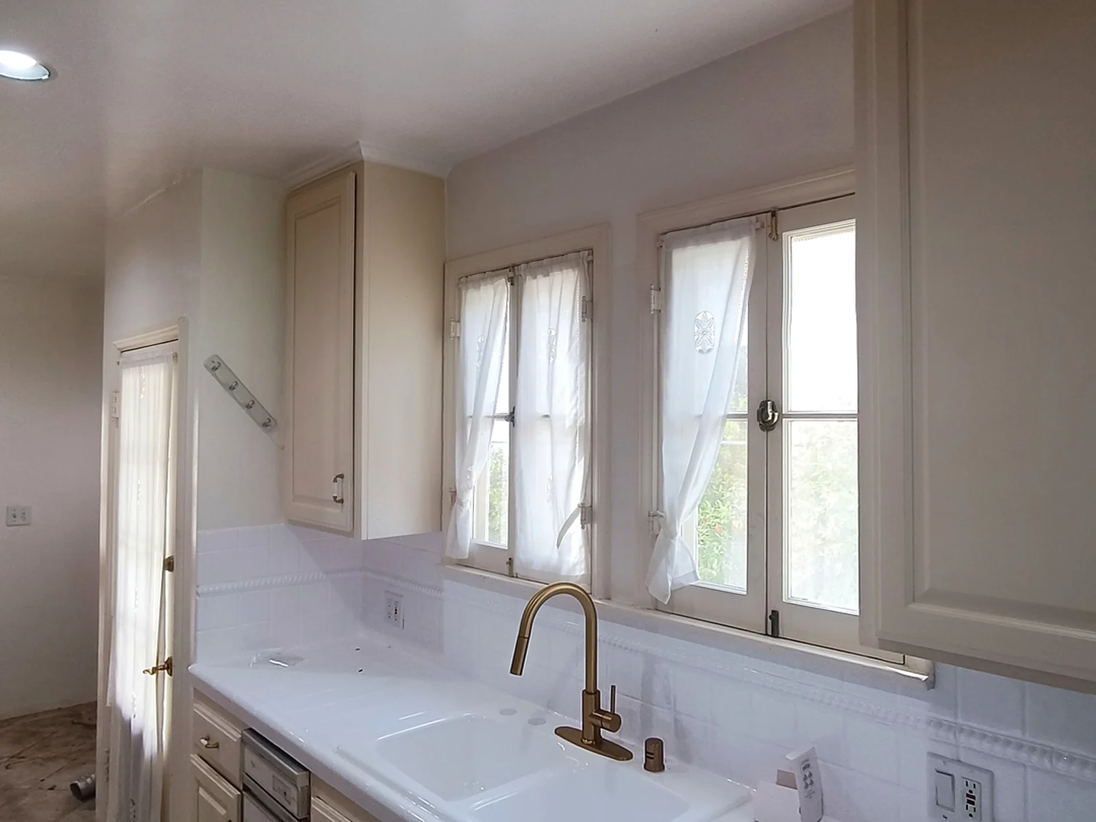 Kitchen Sink Wall — Kitchen & Interior Painting